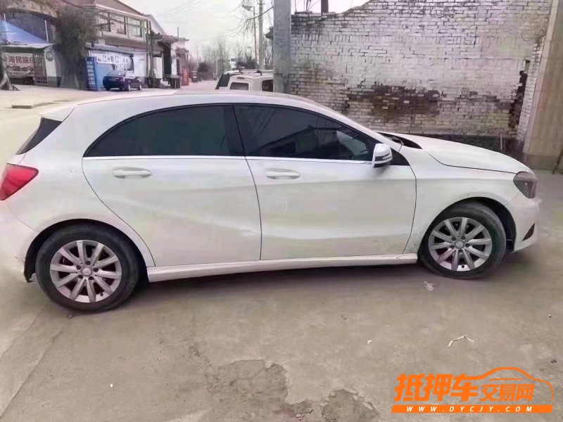 北京16年奔驰A3