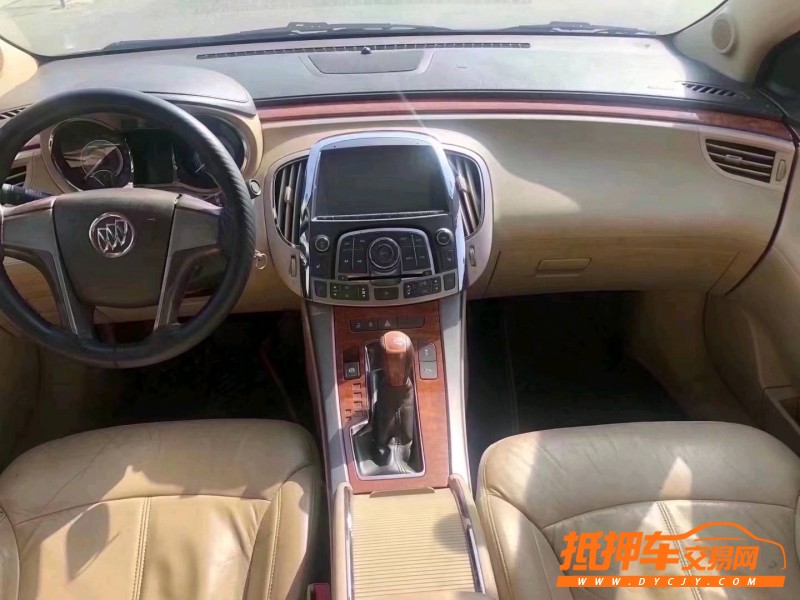 北京10年别克君越3