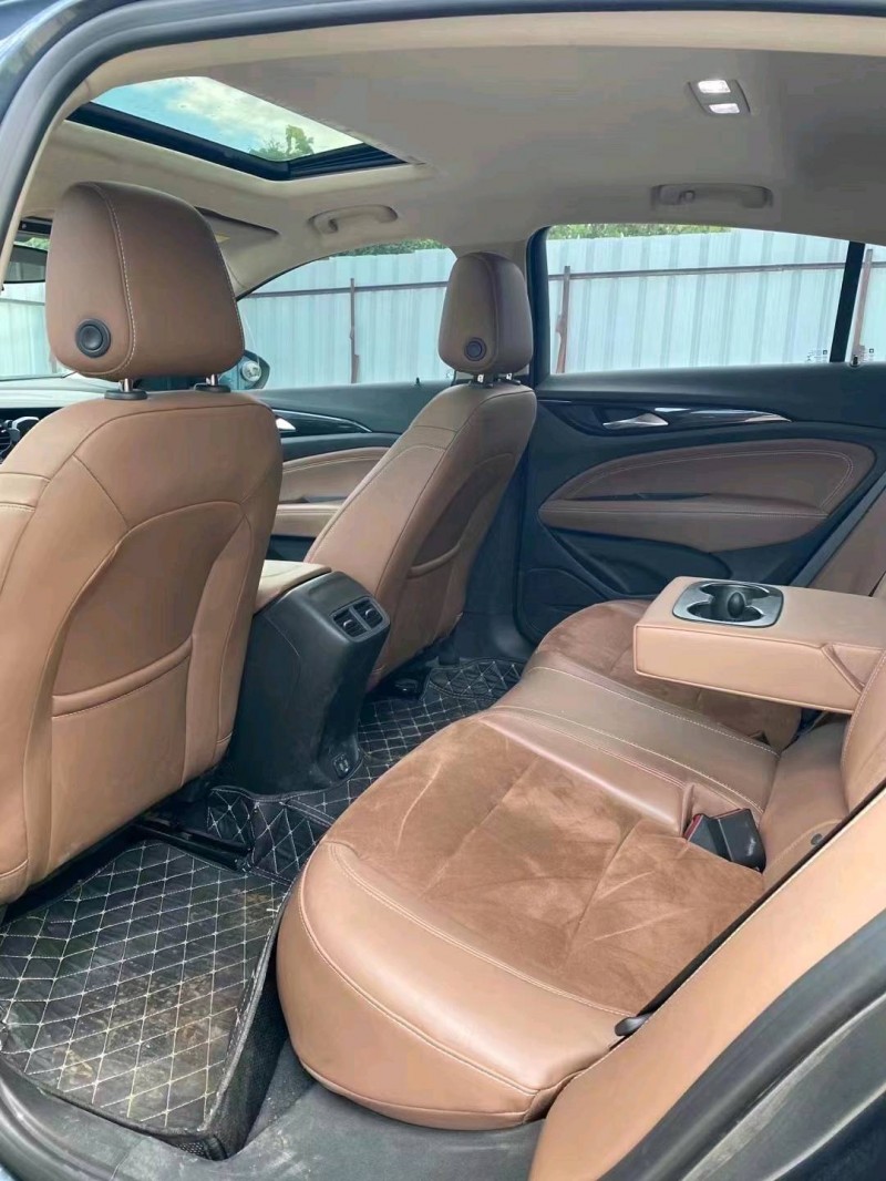 中山20年别克君威8