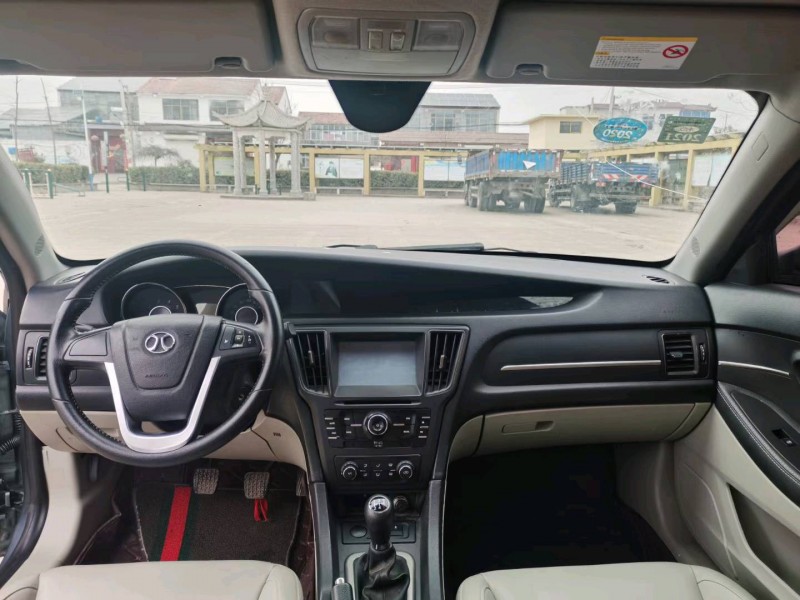 徐州15年北汽绅宝D504