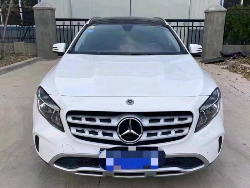 青岛19年奔驰GLA6