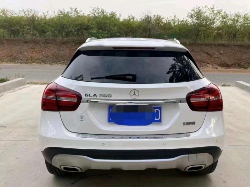 青岛19年奔驰GLA1