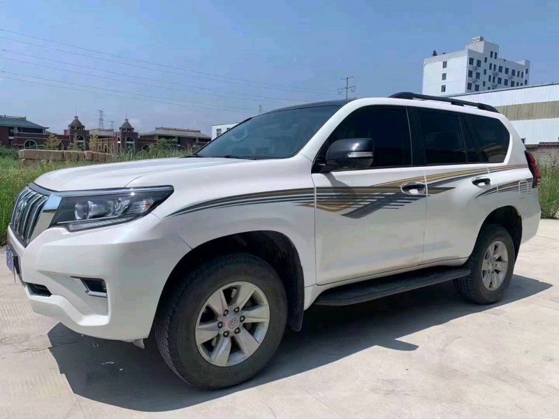 北京19年丰田普拉多9