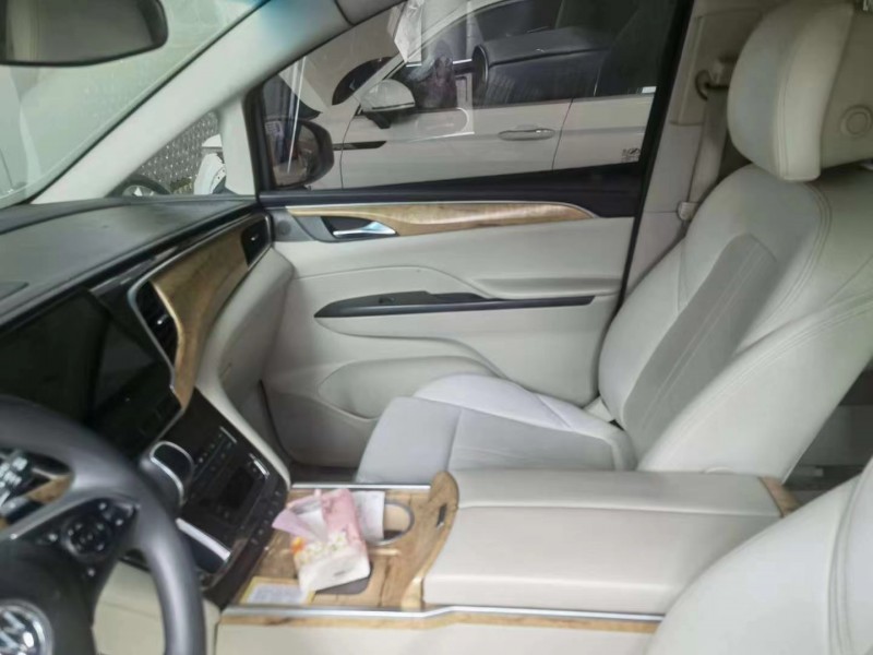 青岛18年别克GL85