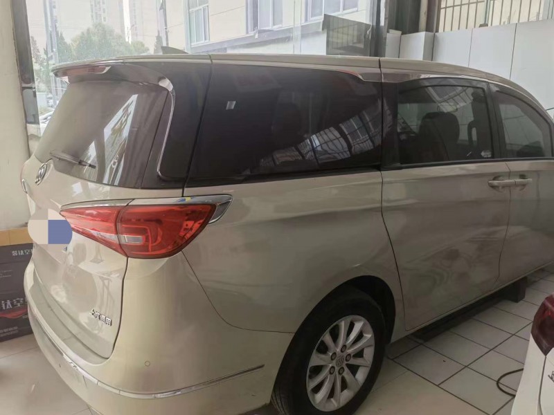 青岛18年别克GL81