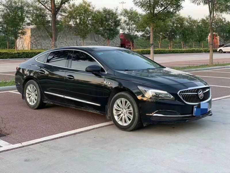 青岛18年别克君越3