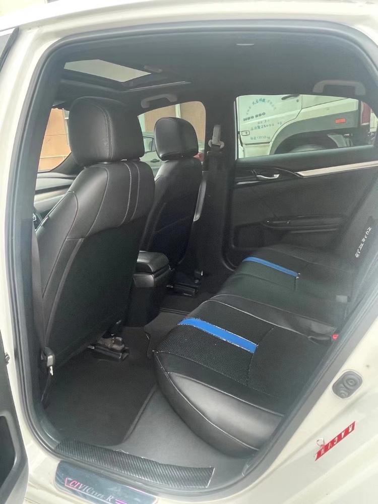 东莞17年本田思域2