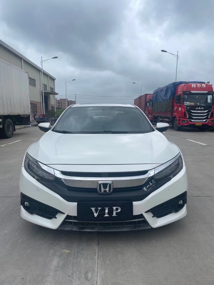 东莞17年本田思域1