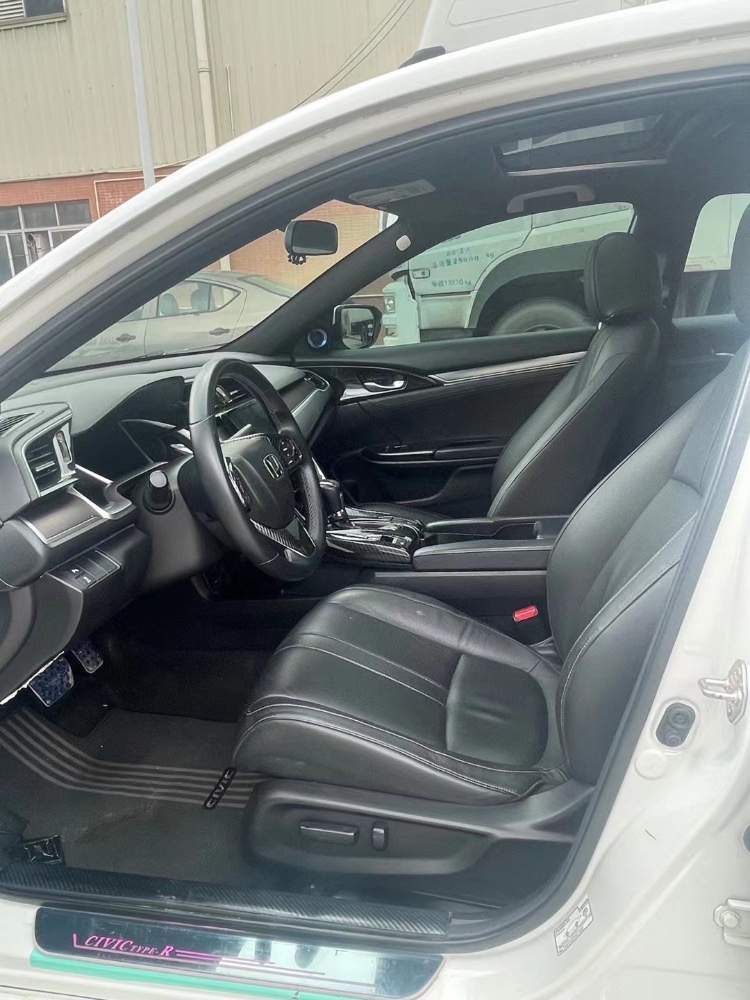 东莞17年本田思域3