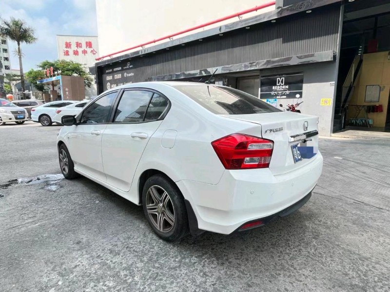 广州12年本田锋范7