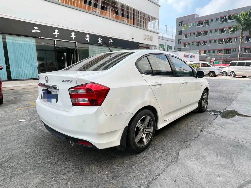 广州12年本田锋范9