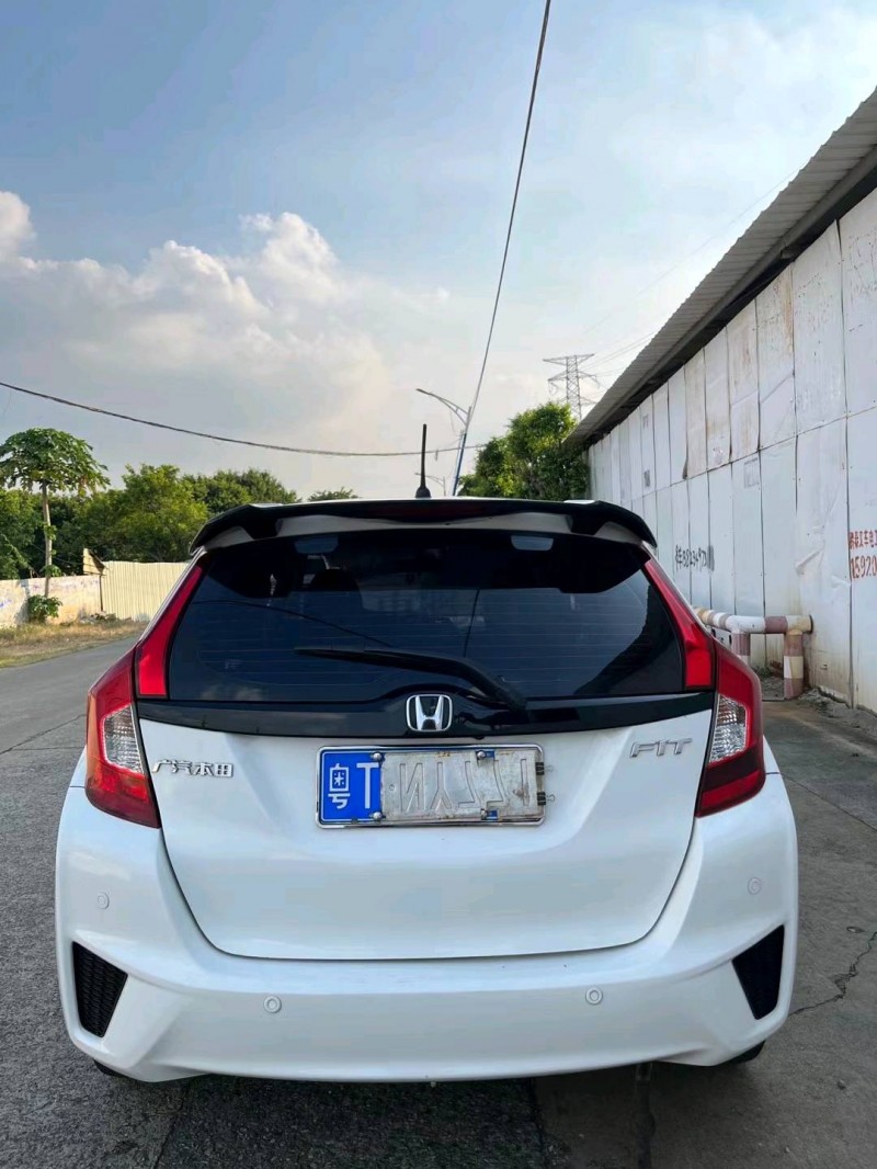 广州17年本田飞度9