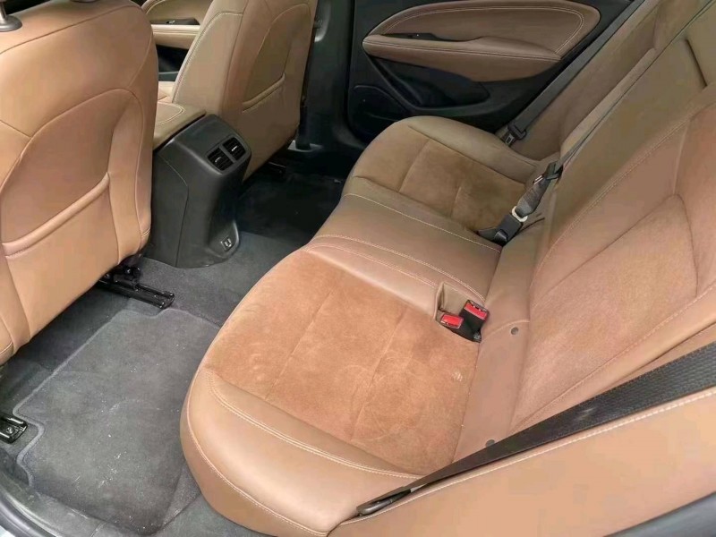 广州21年别克君威7