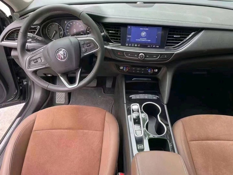 广州21年别克君威8