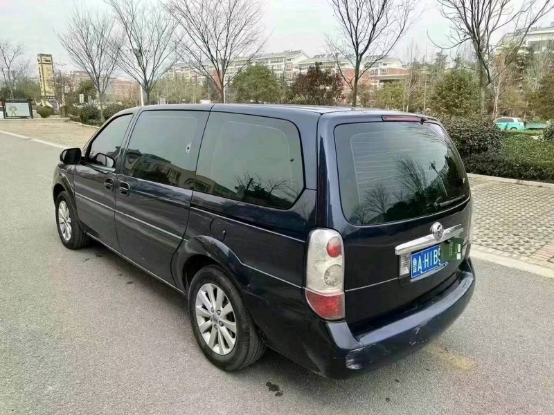 青岛13年别克GL87