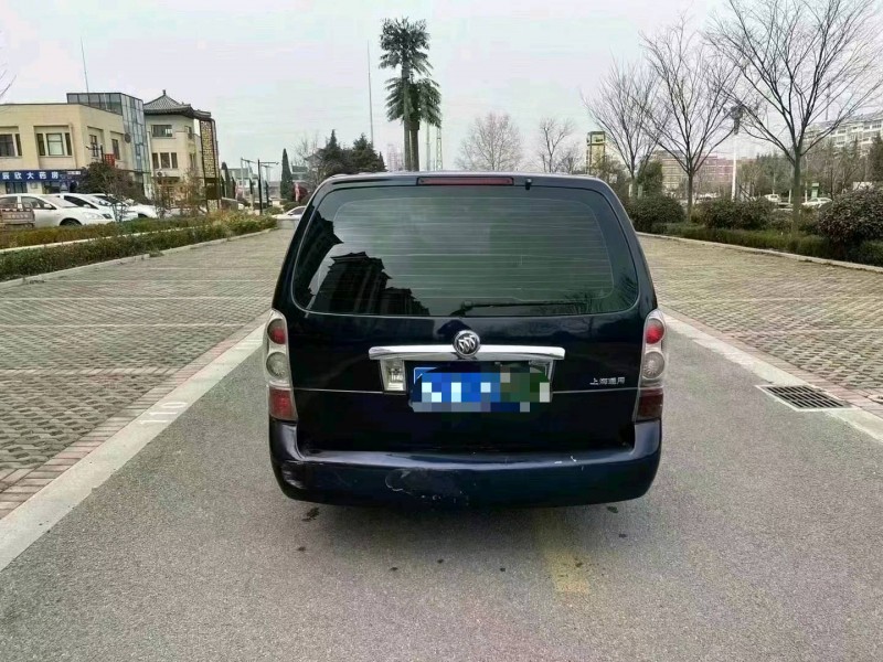 青岛13年别克GL89