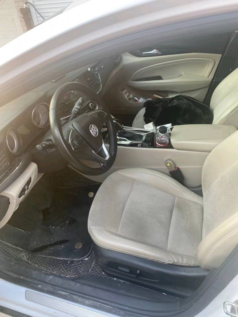 青岛18年别克君威3