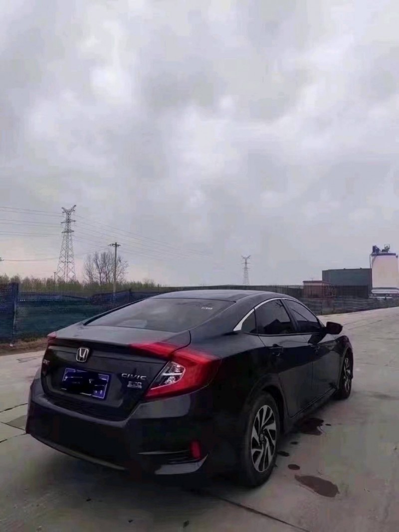 北京17年本田思域4