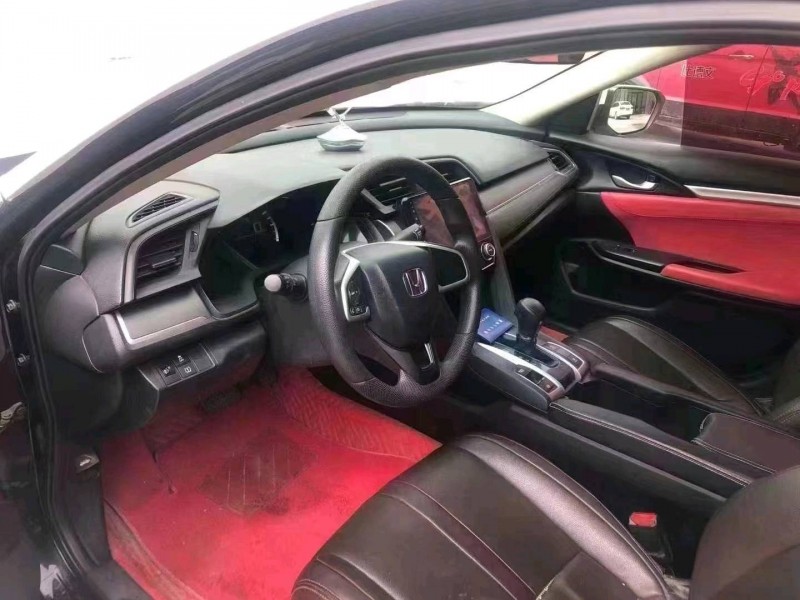 北京17年本田思域6