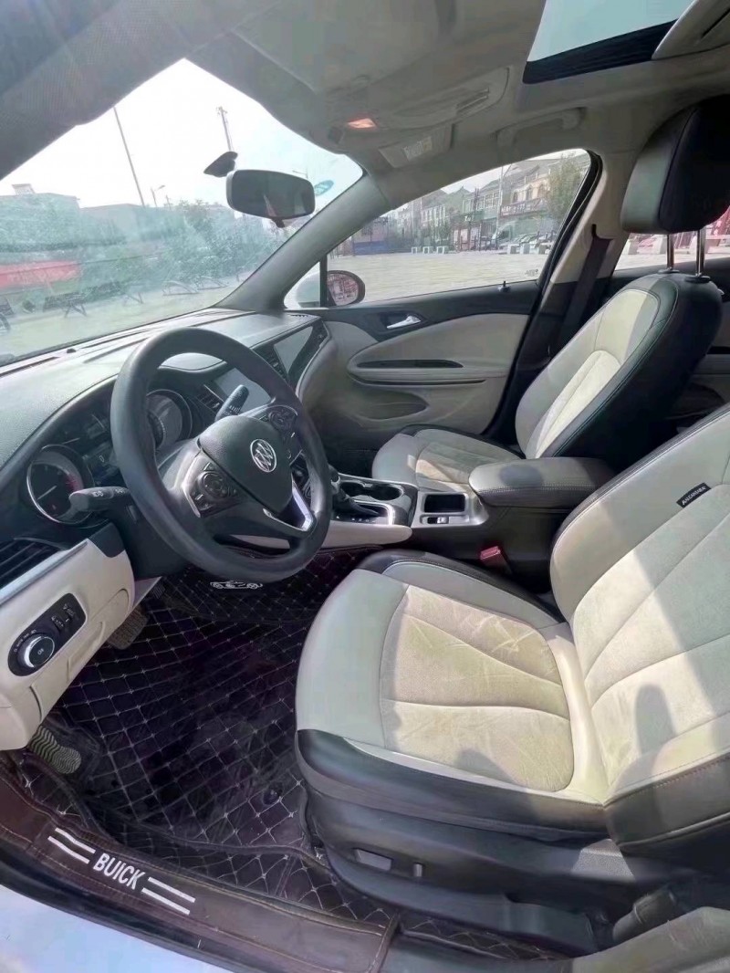 北京17年别克威朗2