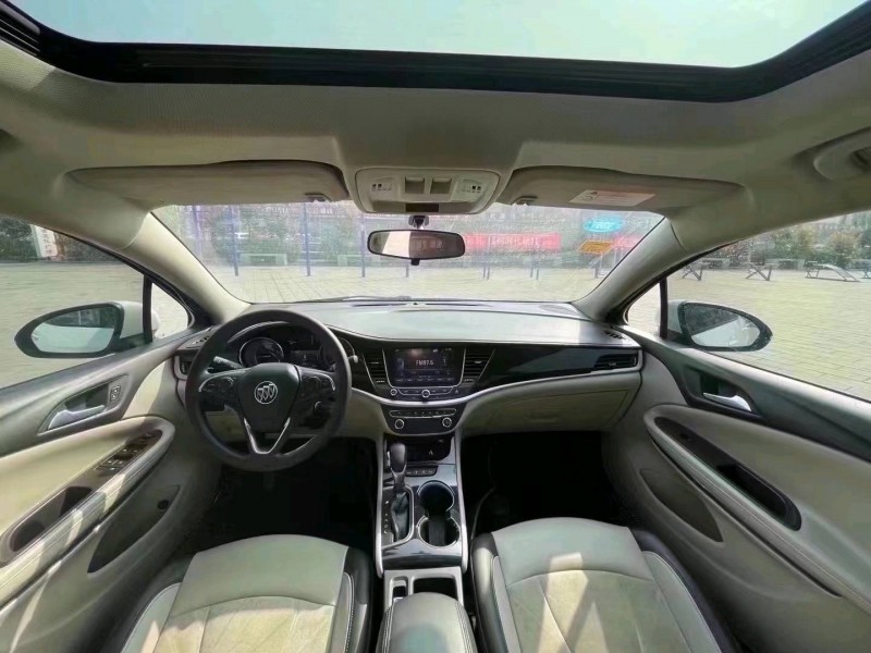 北京17年别克威朗3