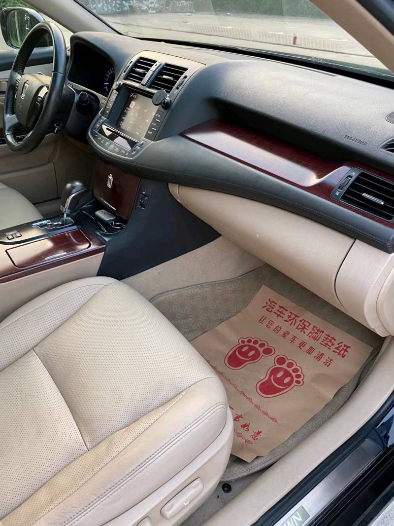 徐州11年丰田皇冠5