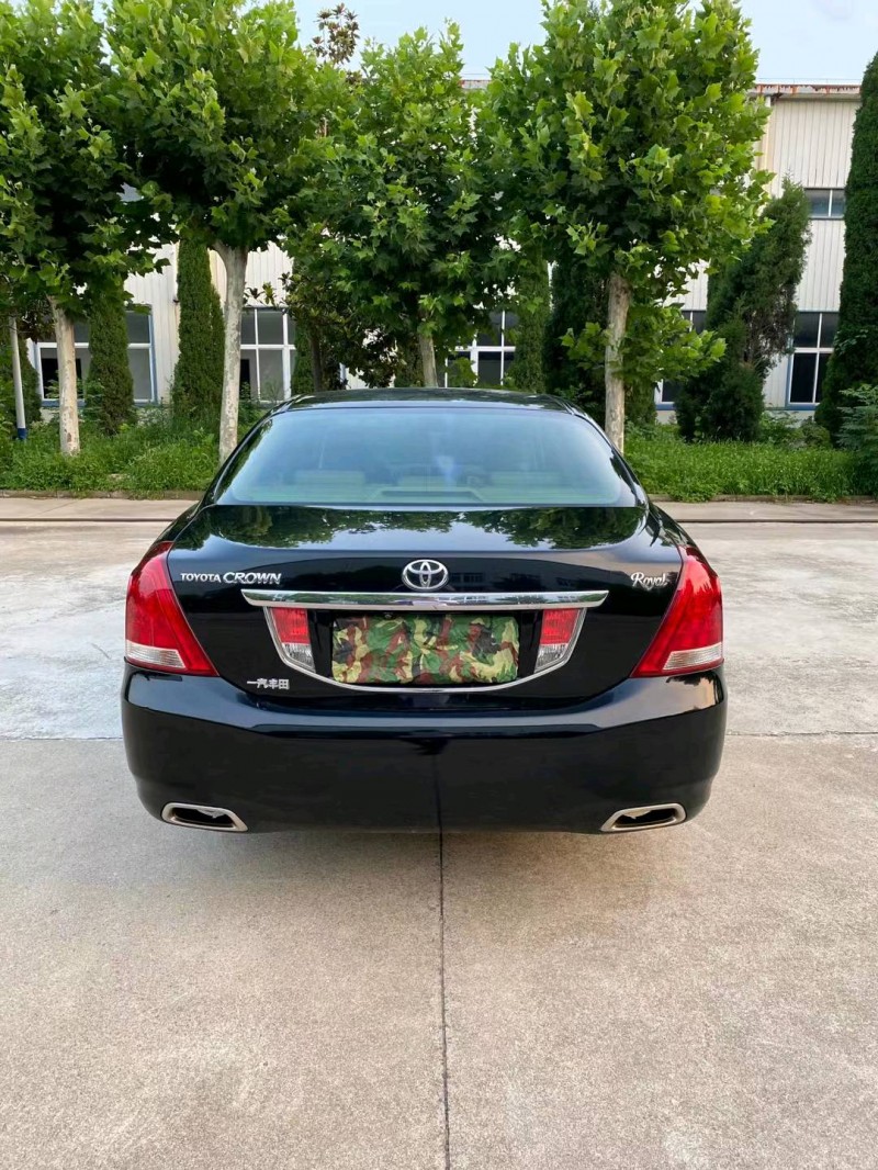徐州11年丰田皇冠9