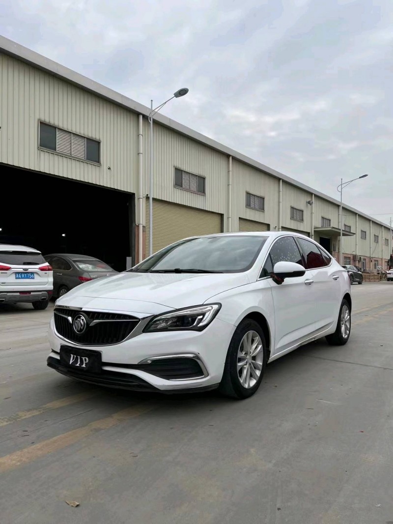 东莞18年别克威朗2