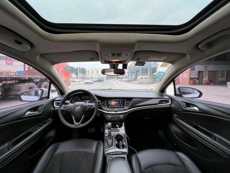 东莞18年别克威朗6