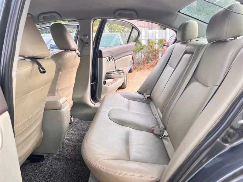 广州12年本田思域9