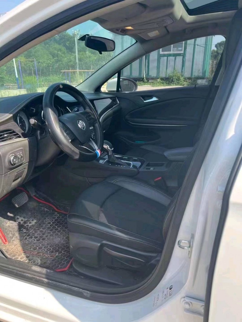 成都20年别克威朗6