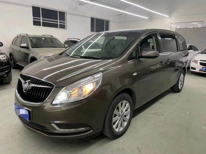 潍坊17年别克GL82