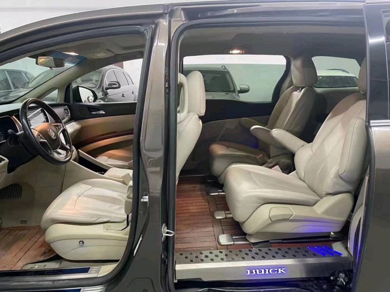 潍坊17年别克GL89