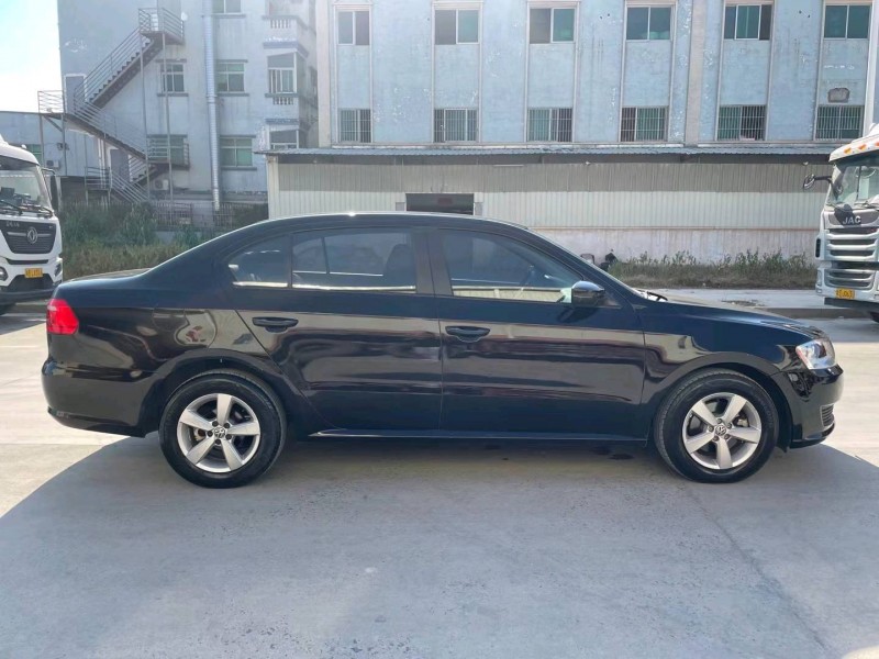 东莞16年大众朗逸7