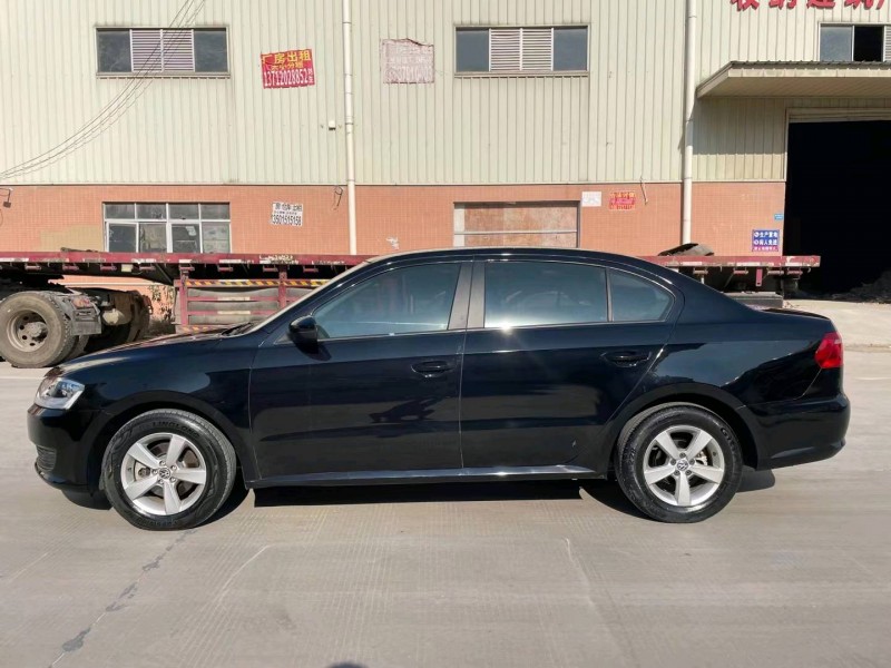 东莞16年大众朗逸8