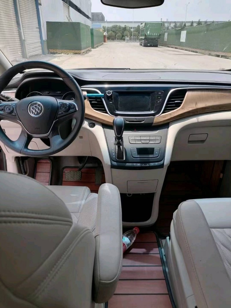 徐州17年别克GL83