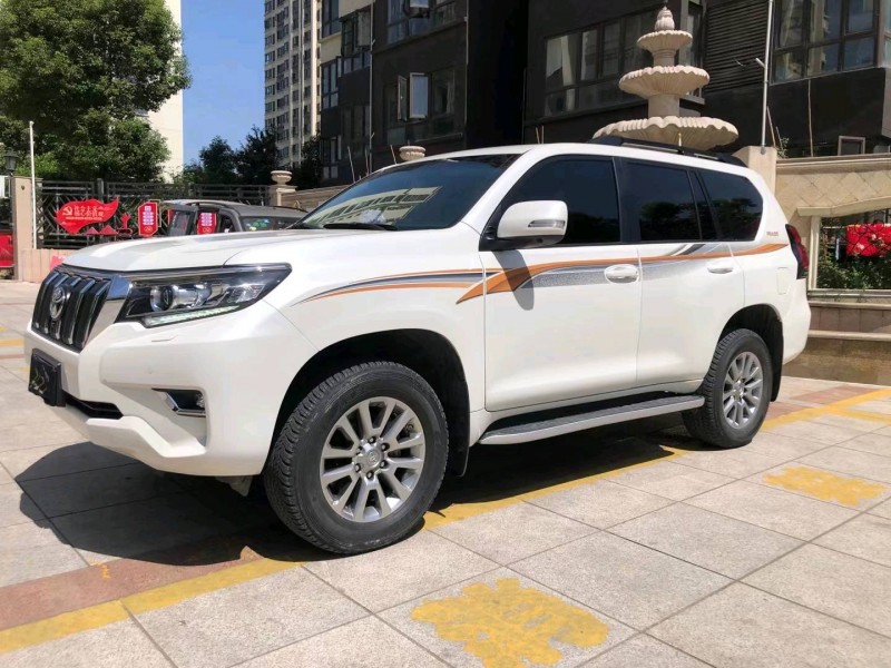 北京18年丰田普拉多2