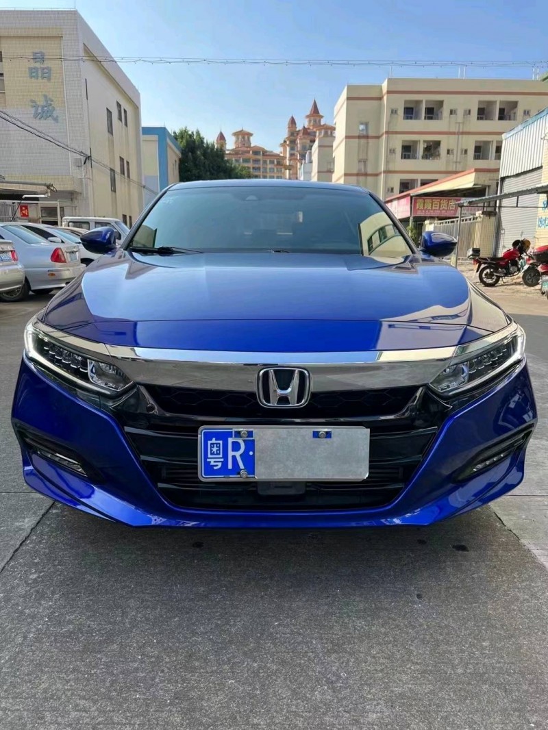 中山18年本田雅阁1