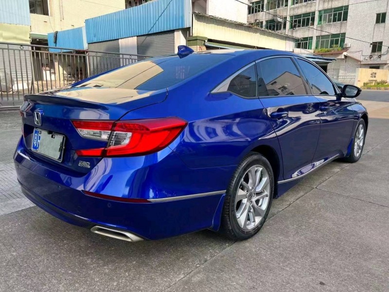 中山18年本田雅阁6