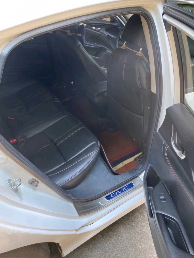 广州17年本田思域8