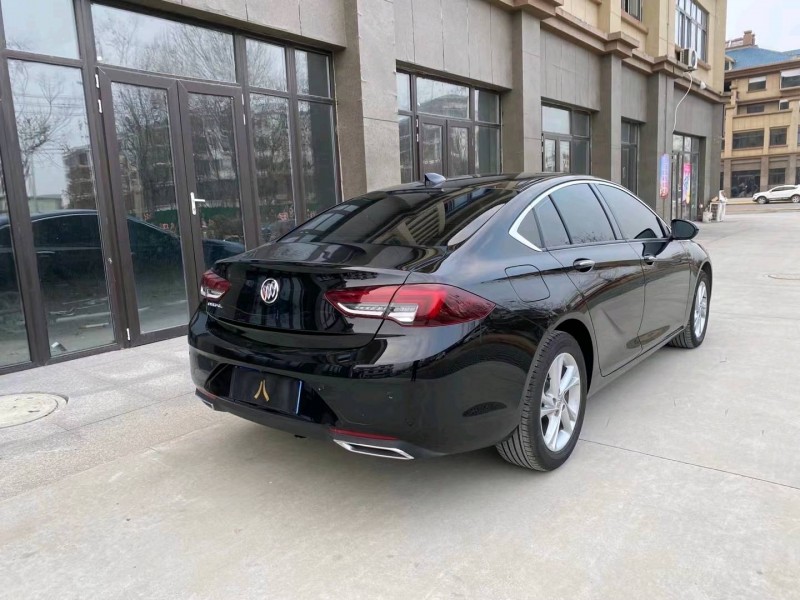 徐州21年别克君威7