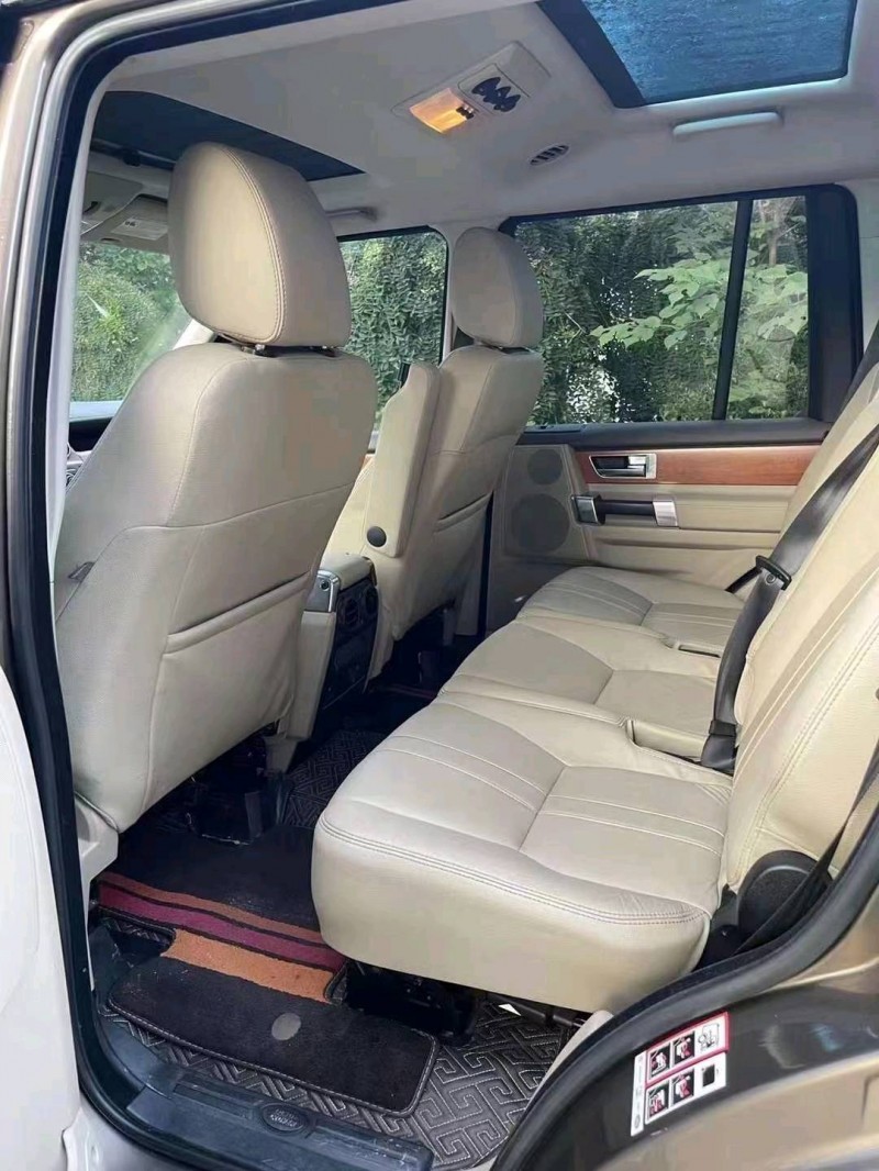 烟台12年路虎发现9