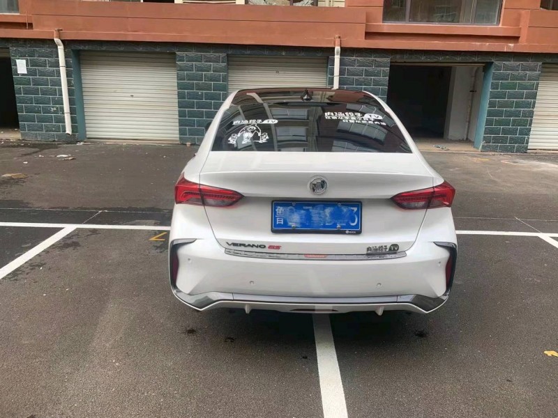 枣庄22年别克威朗5