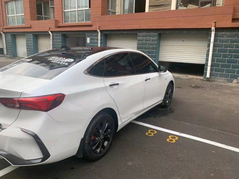 枣庄22年别克威朗9