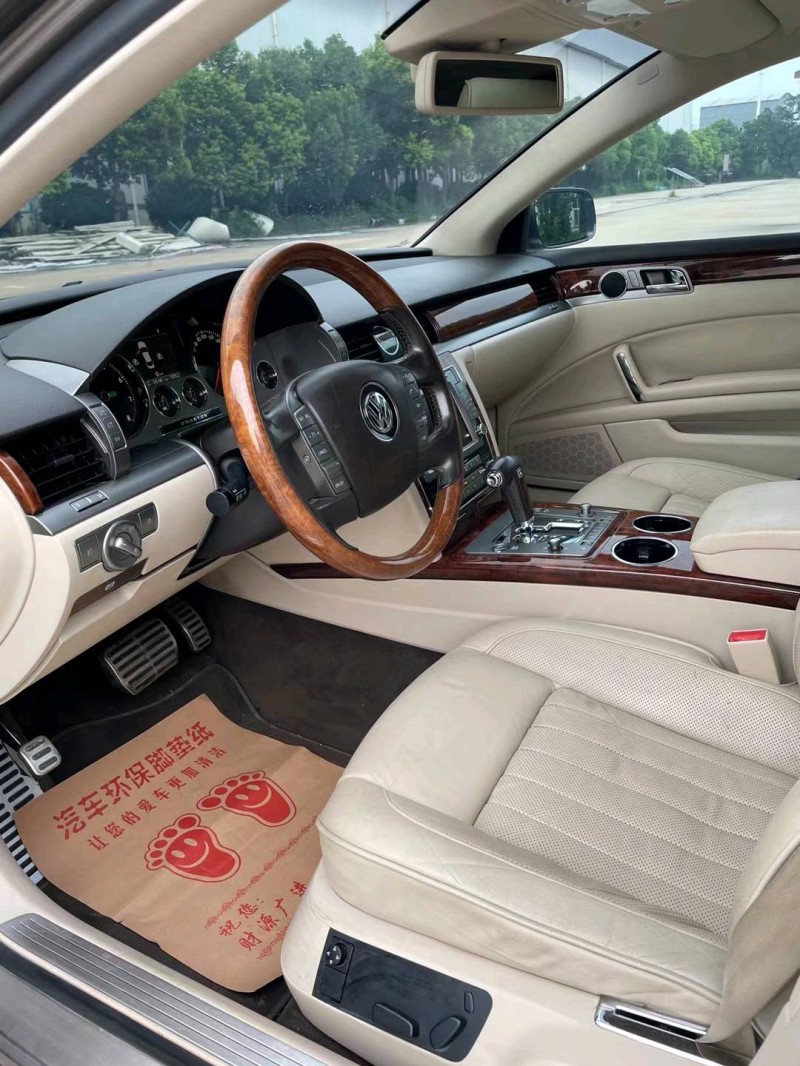 徐州11年大众辉腾6