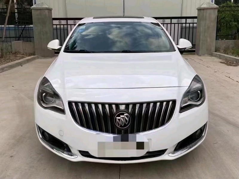 青岛16年别克君威1