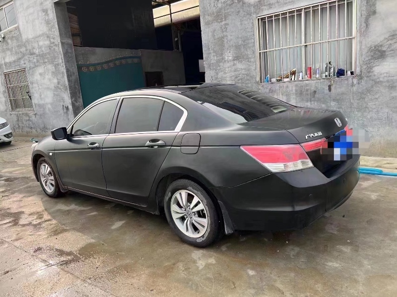 青岛11年本田雅阁2