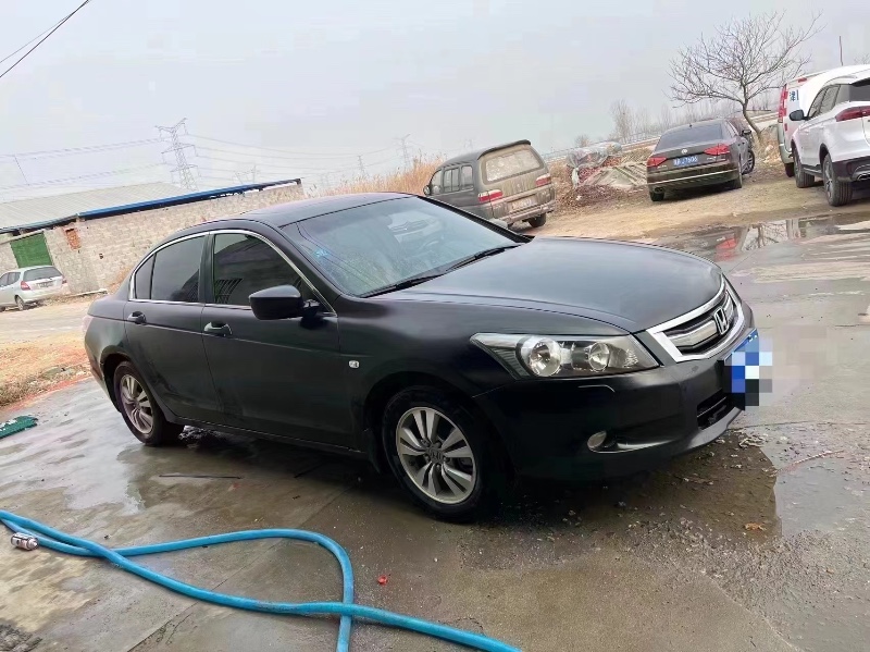 青岛11年本田雅阁4