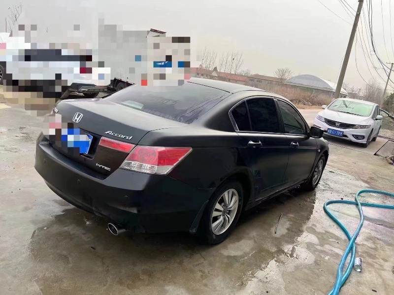 青岛11年本田雅阁8