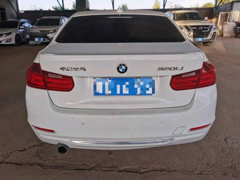 保定13年宝马3系8